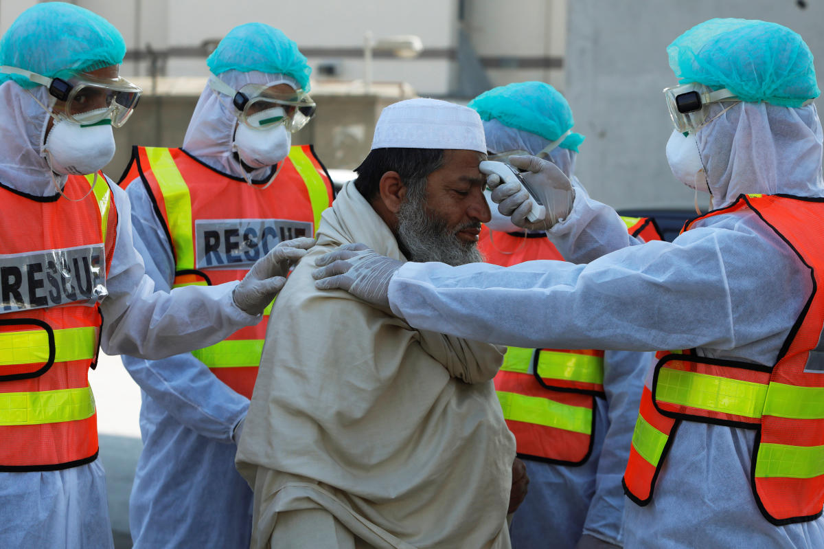 Pakistan's coronavirus cases reach 64,520, death toll soars to 1,346